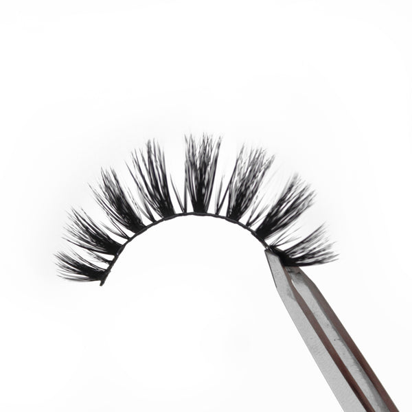 STEPHANIE LASHES